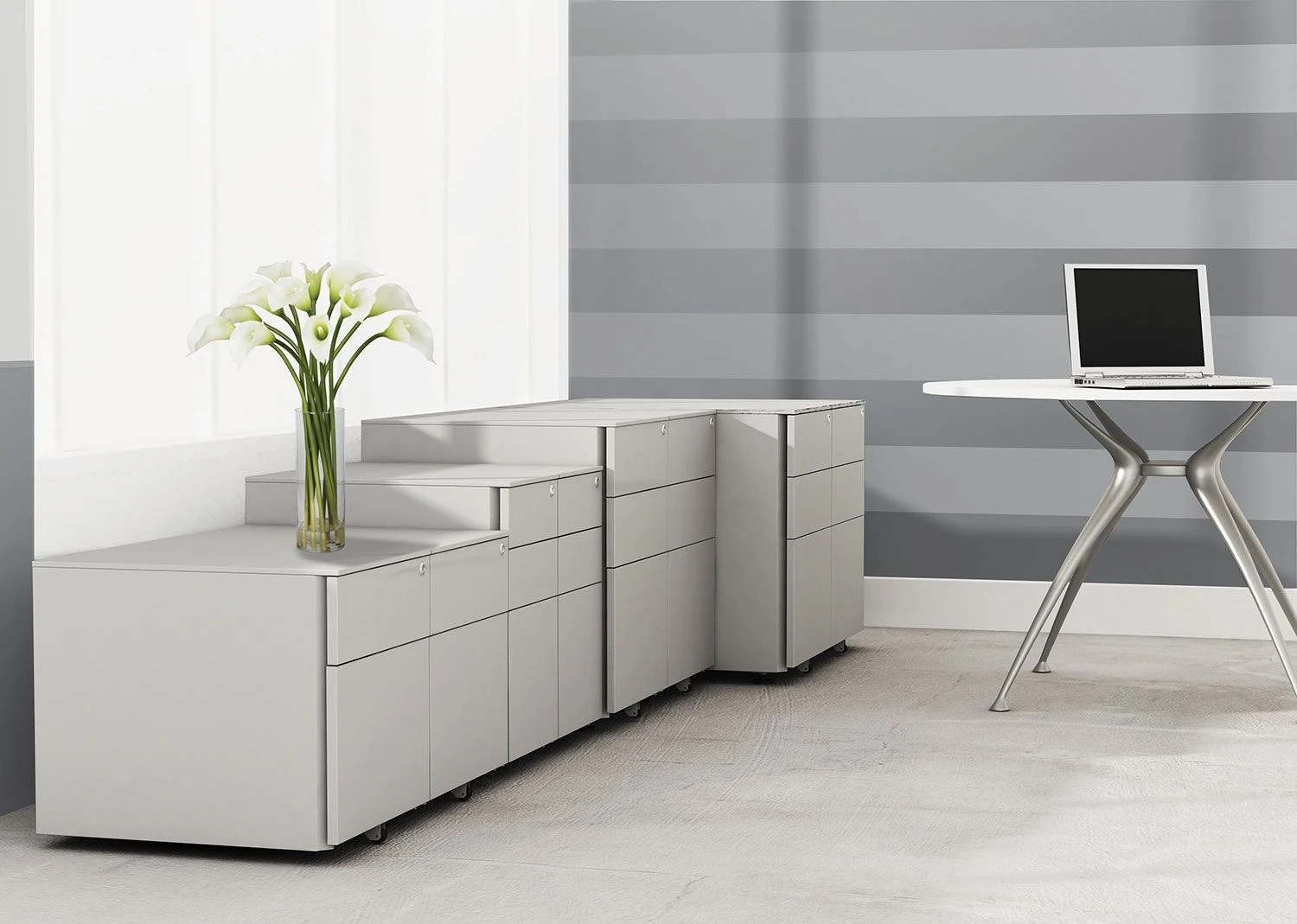 NEXT DAY Silverline Steel Pedestals 4 NEXT DAY Silverline Steel Pedestals - Image 2